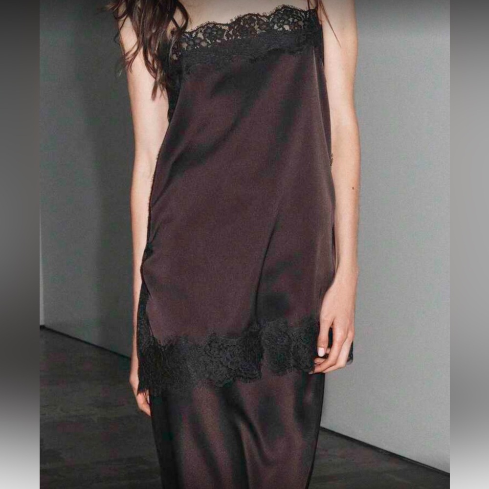 Elegant Brown Lace Trim Sleeveless Top